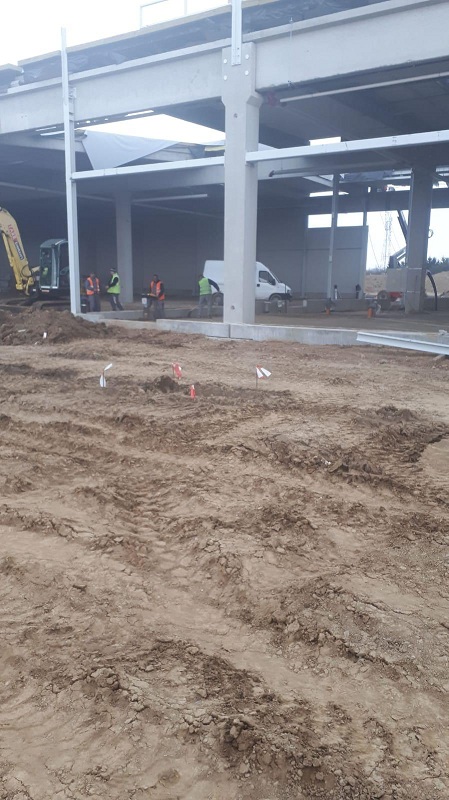 fatada perete cortina auchan satu mare